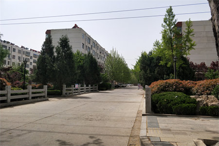 密州正大福香园小区套三，双卫，南客厅，带地上车库